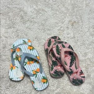 Old Navy Kids Flip Flops - Blue and Pink Floral